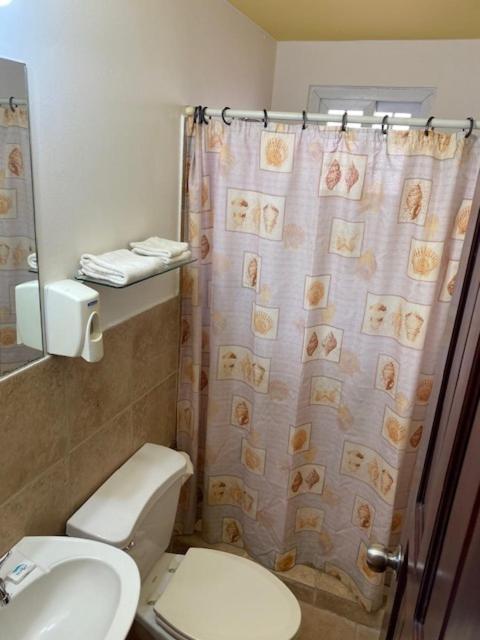 Uverito Sand Dollar B&B 라스 타블라스 외부 사진