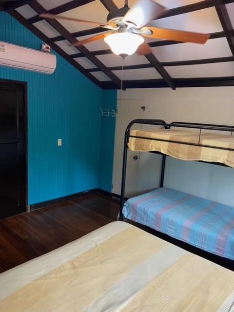 Uverito Sand Dollar B&B 라스 타블라스 외부 사진