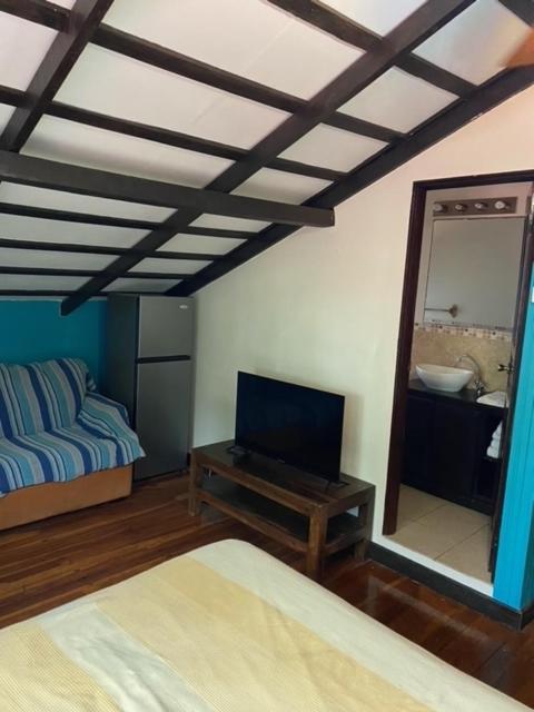 Uverito Sand Dollar B&B 라스 타블라스 외부 사진
